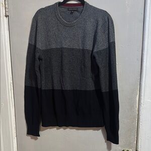 Banana Republic Gray and Black Crewneck Sweater